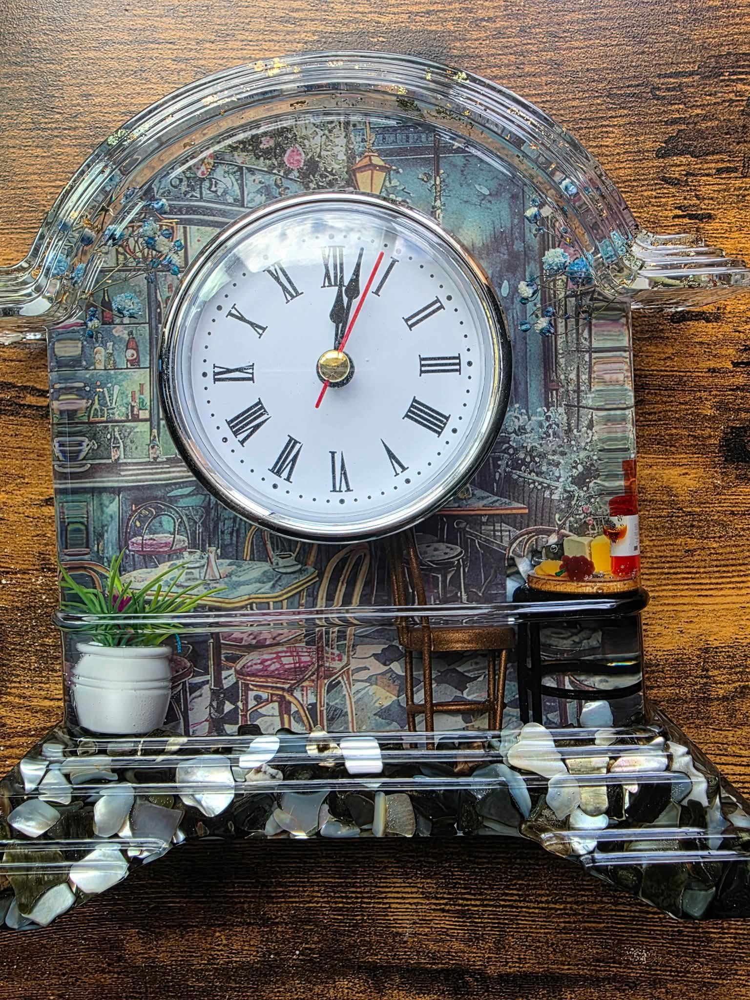 Midnight Café Time Keeper