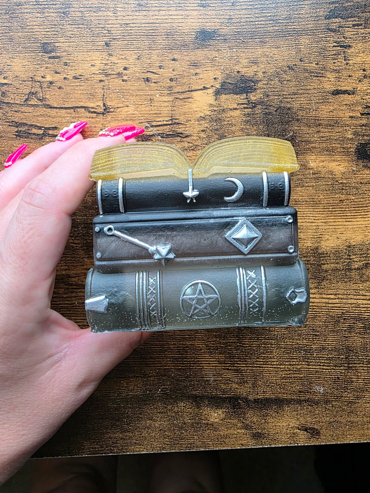 Arcane Archives – Enchanted Book Holder