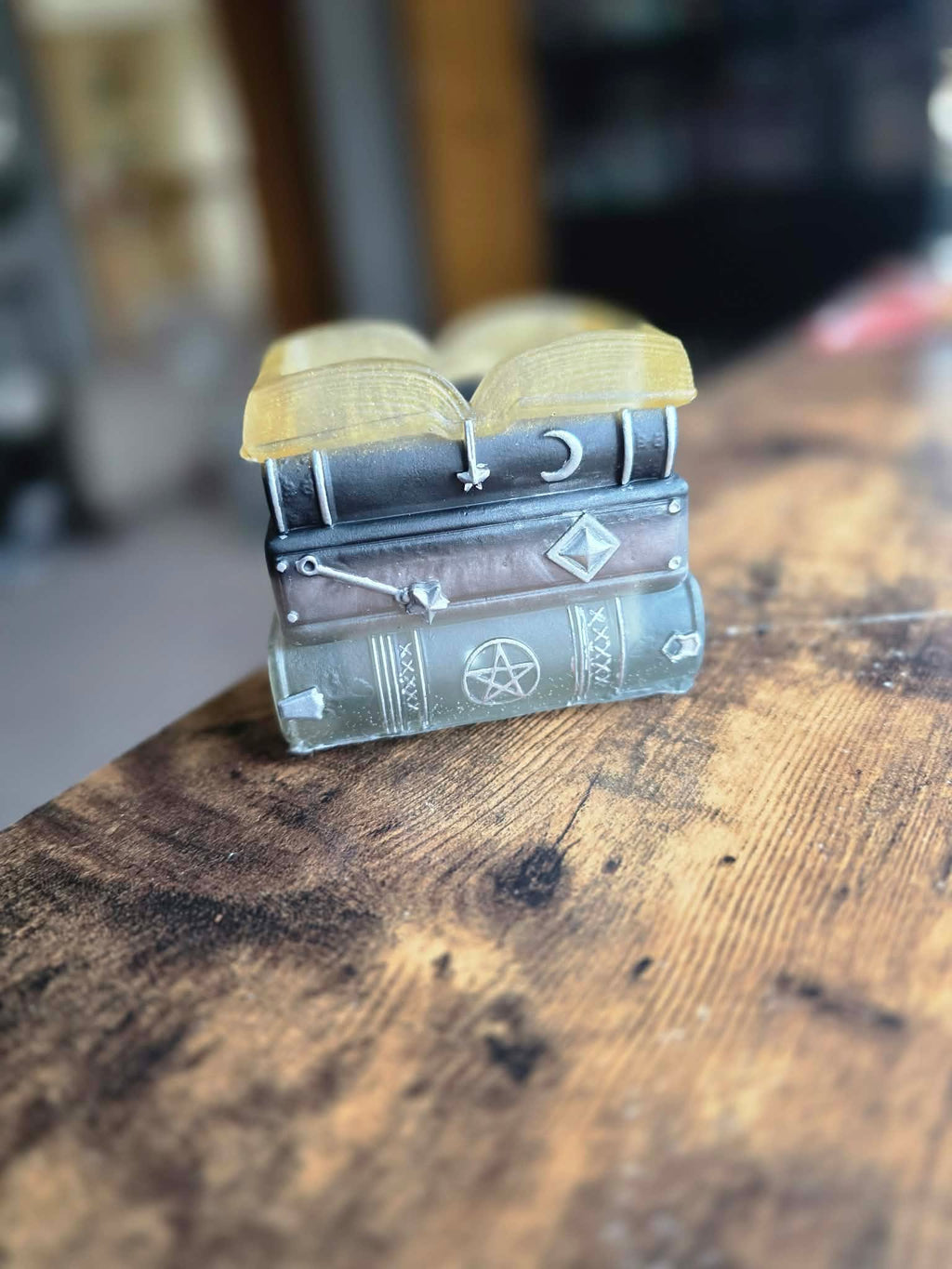 Arcane Archives – Enchanted Book Holder