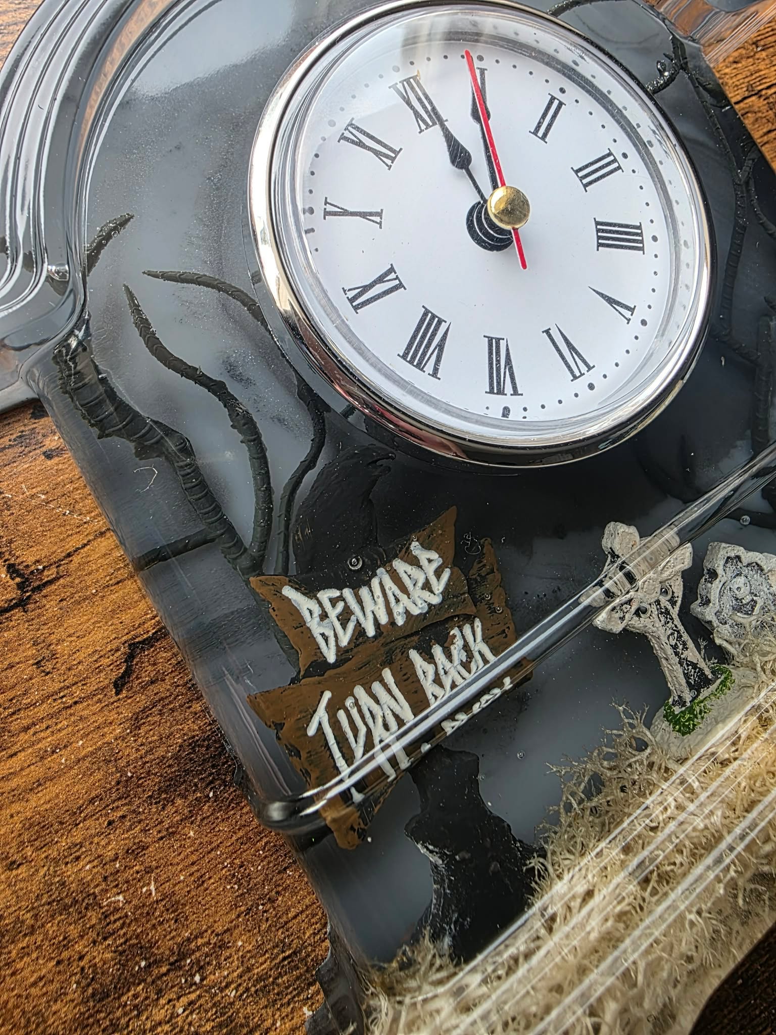 Haunted Hollow Time Keeper